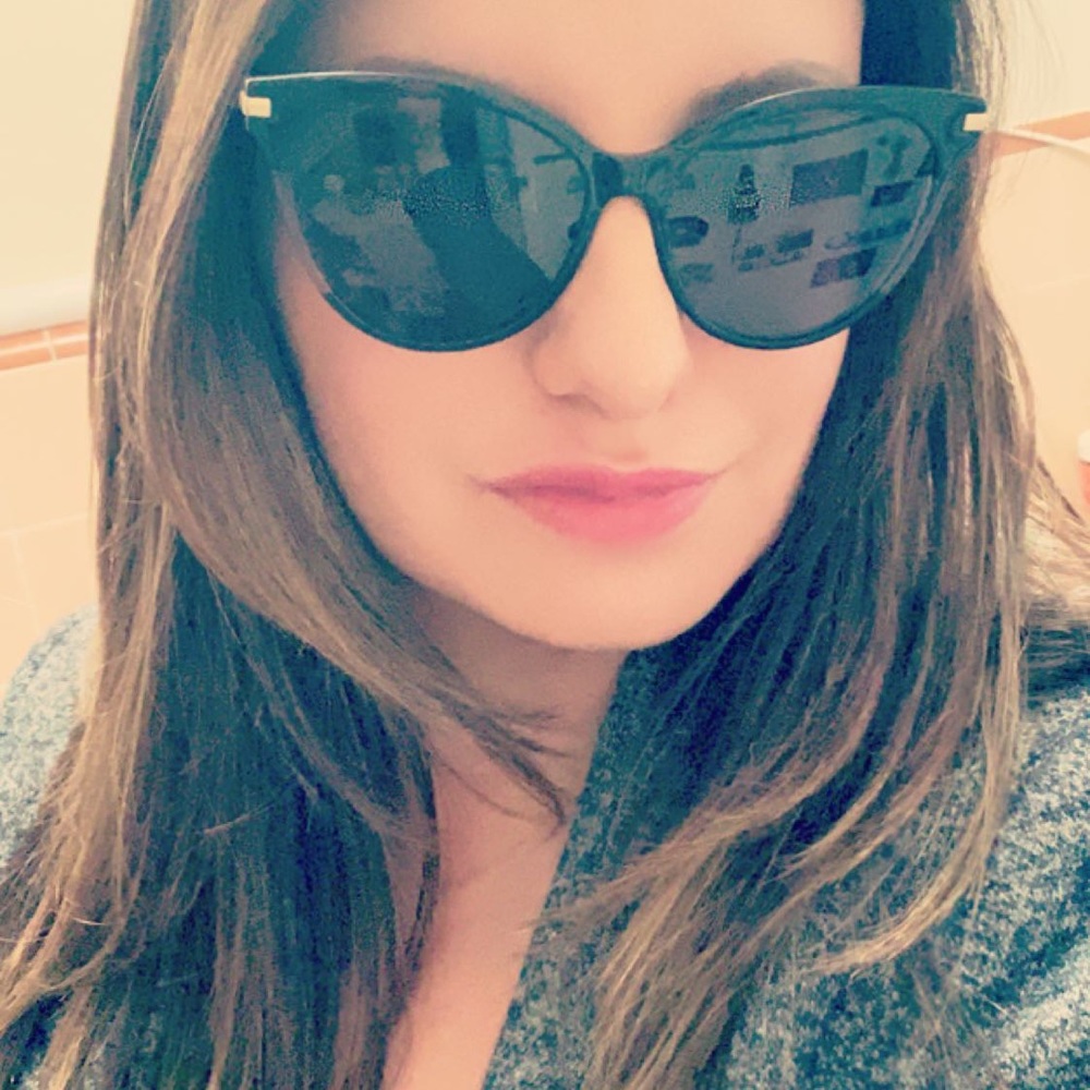 Meet your Posher, Elisa